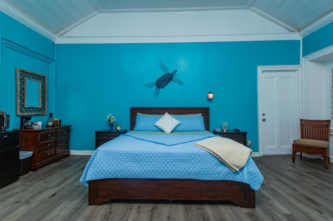 Victoria House 호텔 Frederiksted 외부 사진